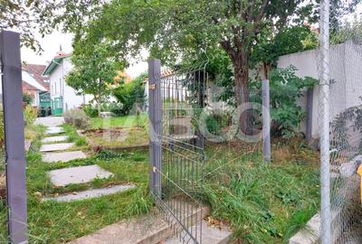 Apartament de vanzare 105 mp 3 camere curte 340 mp in acte Cisnadie - 1