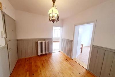 Nivel in  vila, 4 camere, cu garaj, curte proprie, Central, Brasov - 5
