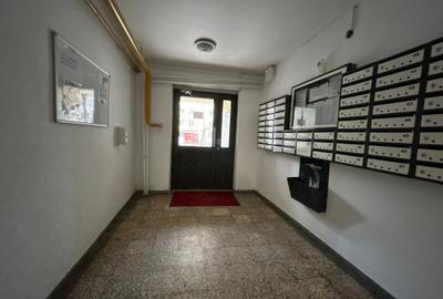 Garsoniera Titan Etaj 1 Bloc 1974 Reabilitat 7 Min Metrou - 10