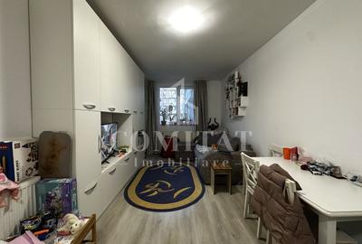 Apartament cu 3 camere decomandat, mobilat în Iris