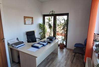 Vila in Bucurestii Noi,ideala pentru sediu firma/birouri (pret 400 k plus TVA) - 12