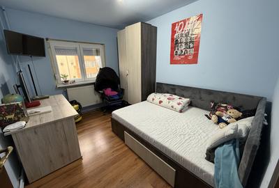 Apartament 4 camere, decomandat, 77 mp utili + 2 balcoane- Soarelui - 4