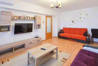 Apartament cu 2 camere semidecomandat, mobilat în Alexandriei