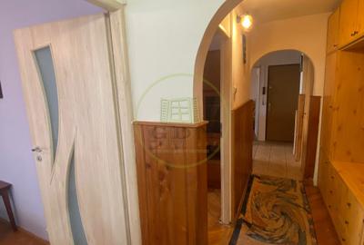 Apartament 3 camere decomandat, etaj 3 din 4, mobilat, utilat, str Coposu - 9