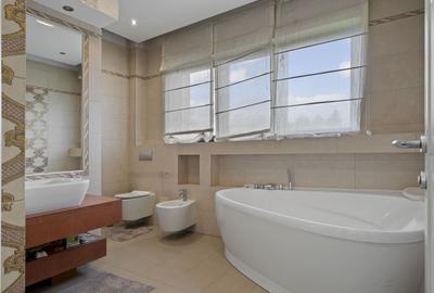 Vila clasică cu piscină și teren generos, într-un cadru verde, zona Băneasa - 12