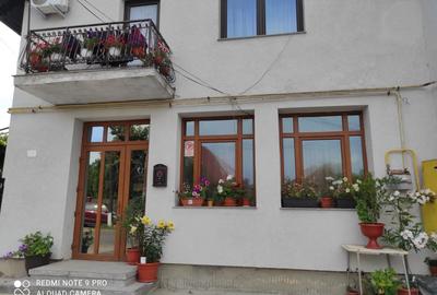 Spatiu comercial+locuinta la strada Bulevard - 1