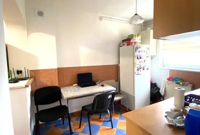 Apartament cu 2 camere decomandate, 50 mp, finisat, pet‑friendly, zona Unirii, - 1