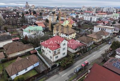 Casă cu 6 camere în Central