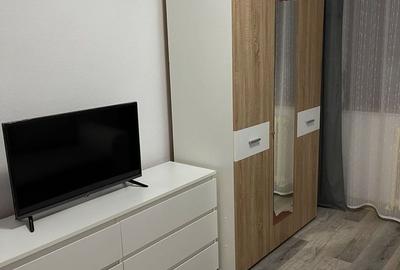 Garsonieră decomandată, mobilată în Turnișor