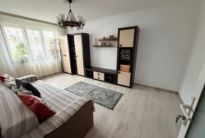 Închiriez apartament 3 camere - 6