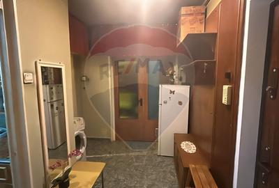 DE VANZARE Garsoniera in Cartierul Băneasa - 1