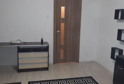 Garsonieră semidecomandată, mobilată în Titan