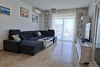 Apartament cu 3 camere semidecomandat, mobilat în Dumbrăvița