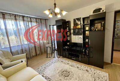 Apartament cu 2 camere decomandat în Titan