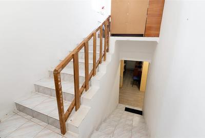 RECO Casa singur in curte, zona Centrala - 27