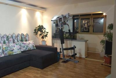 APARTAMENT 4 CAMERE, DECOMANDATE, SPATIOS, ZONA LINISTITA, STR. LUNEI