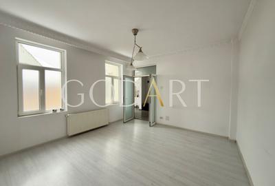 Vila spatioasa | Complet renovată | Central - 12