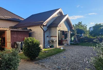 Casă individuală cu 5 camere în Sânnicoară