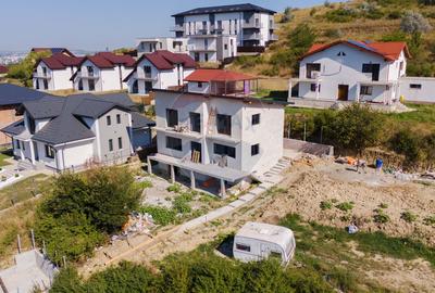VIlă la Cheie de vânzare, 5 camere,  în Iași zona Mănăstirea Bucium - 12