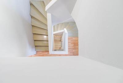 Vila în complexul Azur-Pipera,curte 100mp,loc de parcare,Comision0 - 9