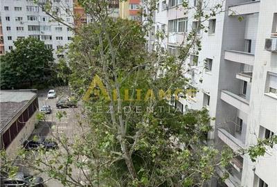 Garsoniera renovata – Piata Progresul, 30 mp, metrou Eroii Revoluției 15 mi - 8