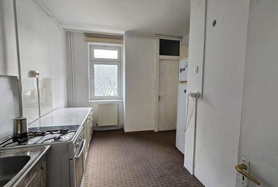 Zona Afi-Camera de comert apartament 3 camere etaj 1 - 7