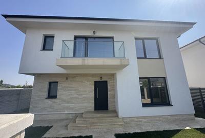 Casă individuală cu 4 camere în Tunari