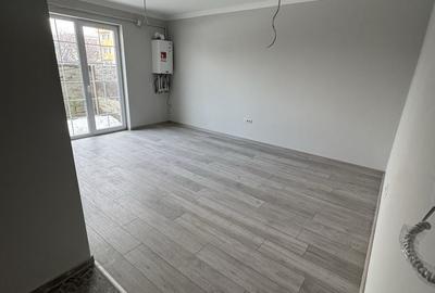 Apartament cu 2 camere decomandat în Giroc