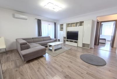 Apartament cu 4 camere semidecomandat în Est