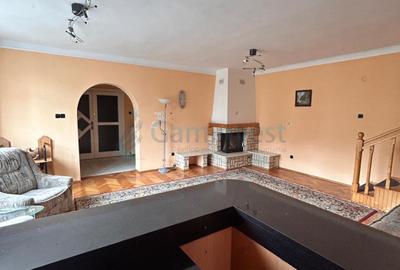 Proprietate cu doua case si anexe in Bors, Bihor - 4