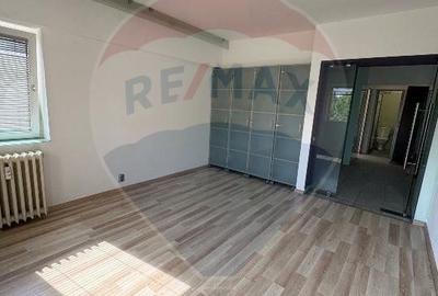 Închiriere apartament birou 3 camere | Bd. Unirii | Tribunal - 1