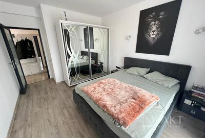 Apartament cu 4 camere semidecomandat, mobilat în Europa