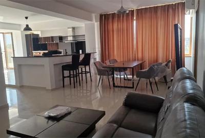 Penthouse cu 3 camere decomandat, mobilat în Elisabetin