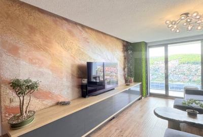 Apartament cu 3 camere semidecomandat, mobilat în Zorilor