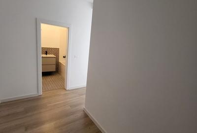 COMISION%. BLOC NOU in ORAS. Gradina proprie. Spatios - 7