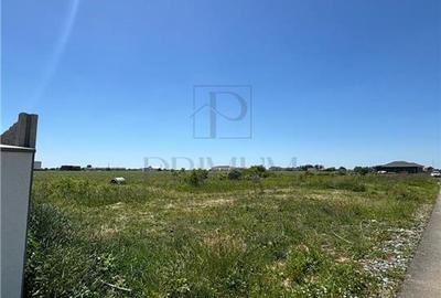 Teren intravilan de 720 mp, în Urseni