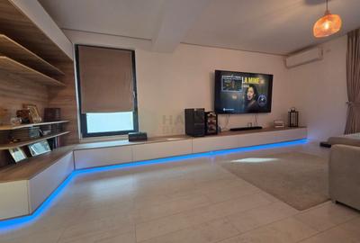 Vilă  cu mansardă, piscină și design modern – Tunari - 6