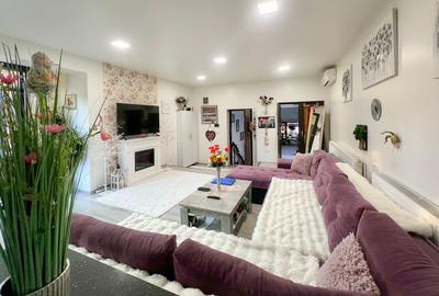 Casă cu 4 camere în Centrul Civic