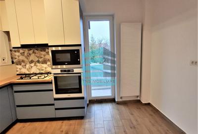 Apartament cu 3 camere decomandat în Olteniței