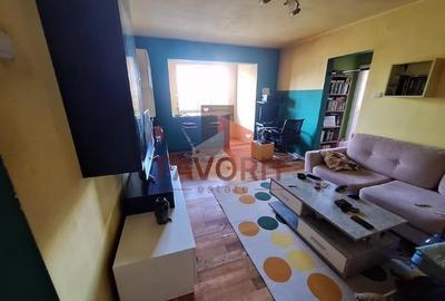 Apartament cu 4 camere, mobilat în Girocului