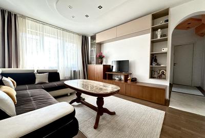 Apartament cu 4 camere semidecomandat, mobilat în Circumvalațiunii
