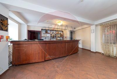 Pensiune cu restaurant și spații comerciale, central Râșnov - 15