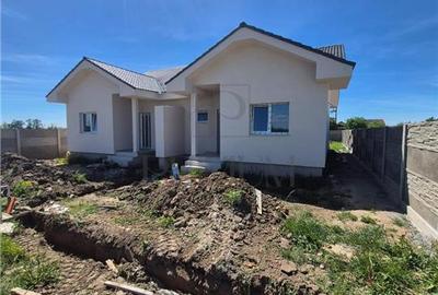 DUPLEX LA ASFALT SI TOATE UTILITATILE LA PRET DE APARTAMENT  POSIBILITATE MANSAR - 3