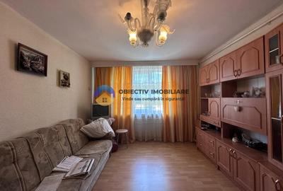 Apartament 3 camere de vânzare - Zona Centrală / 2 băi - 2