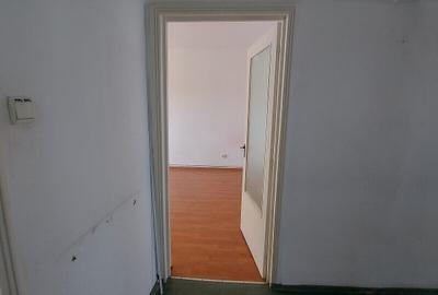 Apartament cu trei camere Pitesti-Arges - 37