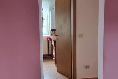 Apart. 4 cam, etaj 10, zona Ostroveni, mobilat, utilat, cu centrala proprie - 8