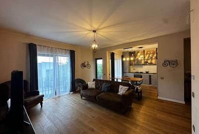 Apartament cu 3 camere semidecomandat în Gruia