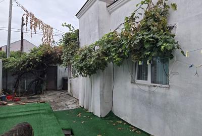 Grivita Vând casa  nelocuită 4 cam necesita renovare hol Bucătărie teren 153 mp - 4