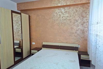 DE INCHIRIAT - 2 CAMERE, PARTER, LOC DE PARCARE INCLUS - 10