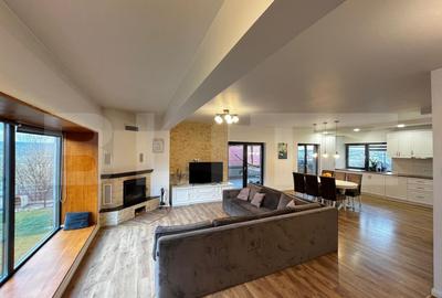 Casă individuală cu 5 camere în Dezmir